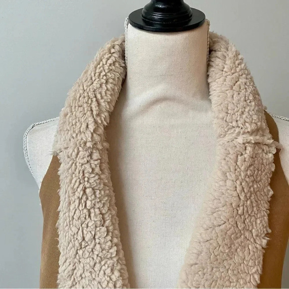 BB Dakota Reversible Vest S Whiskey Brown Faux Suede Sherpa Open Front NWT - Picture 6 of 15